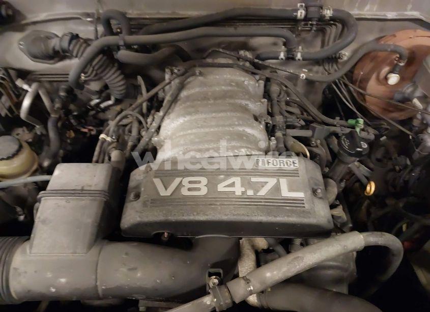 Photo 10 of 2003 Toyota Sequoia SR5 V8 (VIN 5TDZT34A03S188569)