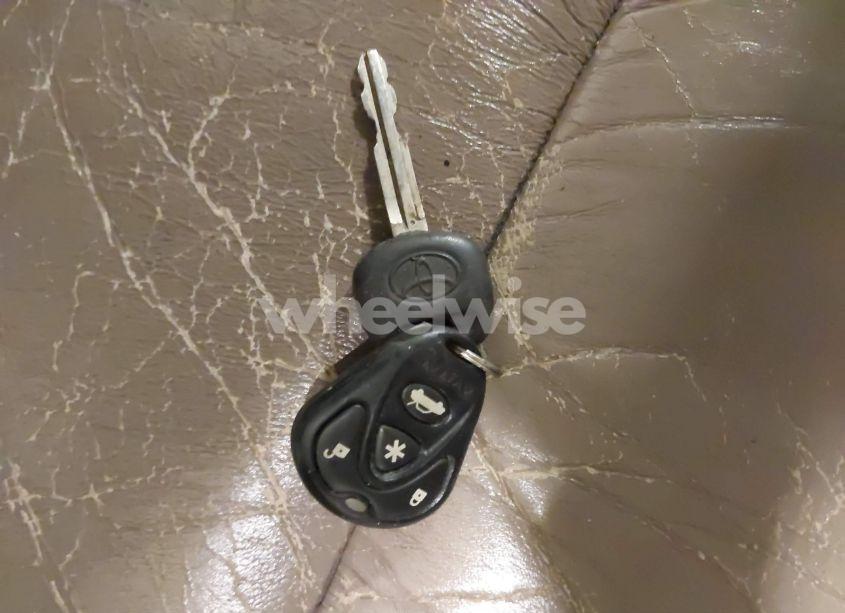 Photo 11 of 2003 Toyota Sequoia SR5 V8 (VIN 5TDZT34A03S188569)