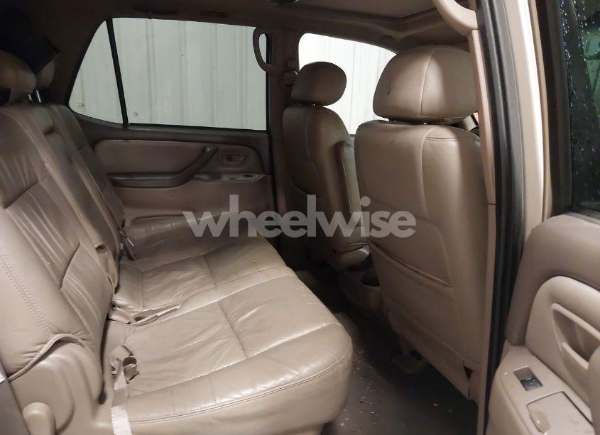 Photo 8 of 2003 Toyota Sequoia SR5 V8 (VIN 5TDZT34A03S188569)