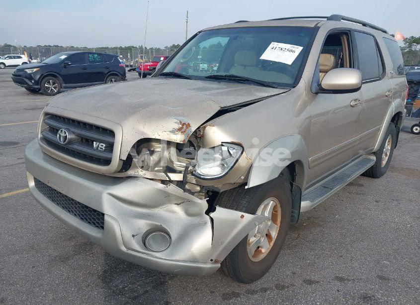 Photo 6 of 2004 Toyota Sequoia SR5 V8 (VIN 5TDZT34A04S211737)