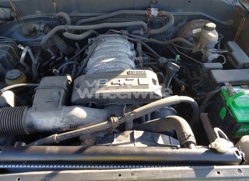 Photo 10 of 2004 Toyota Sequoia SR5 V8 (VIN 5TDZT34A04S216369)