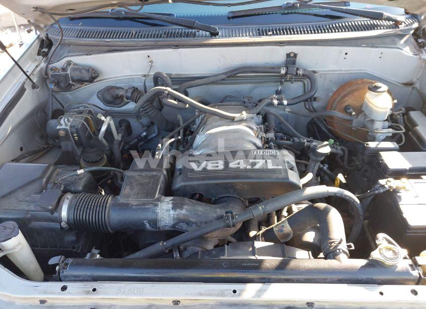 Photo 10 of 2004 Toyota Sequoia SR5 V8 (VIN 5TDZT34A04S221362)