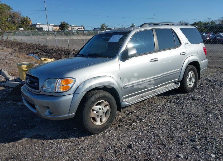Photo 2 of 2004 Toyota Sequoia SR5 V8 (VIN 5TDZT34A04S221362)