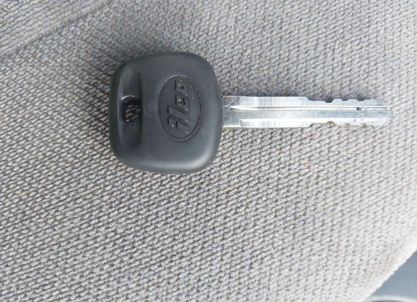 Photo 11 of 2004 Toyota Sequoia SR5 V8 (VIN 5TDZT34A04S233785)