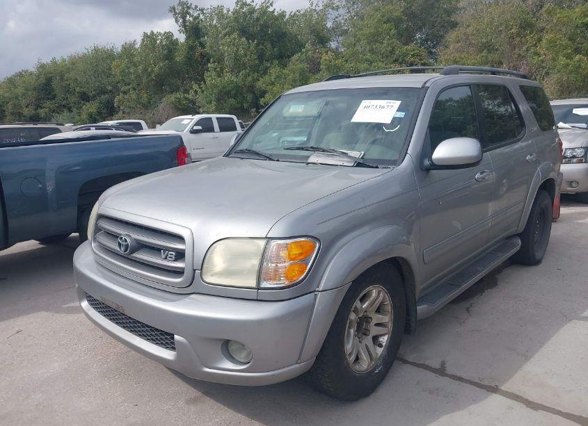 Photo 2 of 2004 Toyota Sequoia SR5 V8 (VIN 5TDZT34A04S233785)