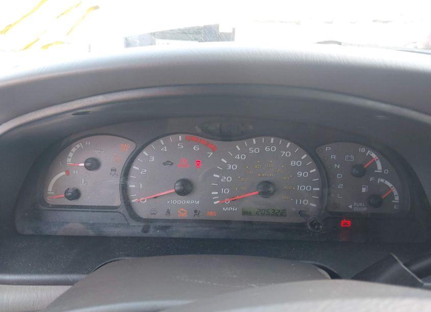 Photo 7 of 2004 Toyota Sequoia SR5 V8 (VIN 5TDZT34A04S233785)