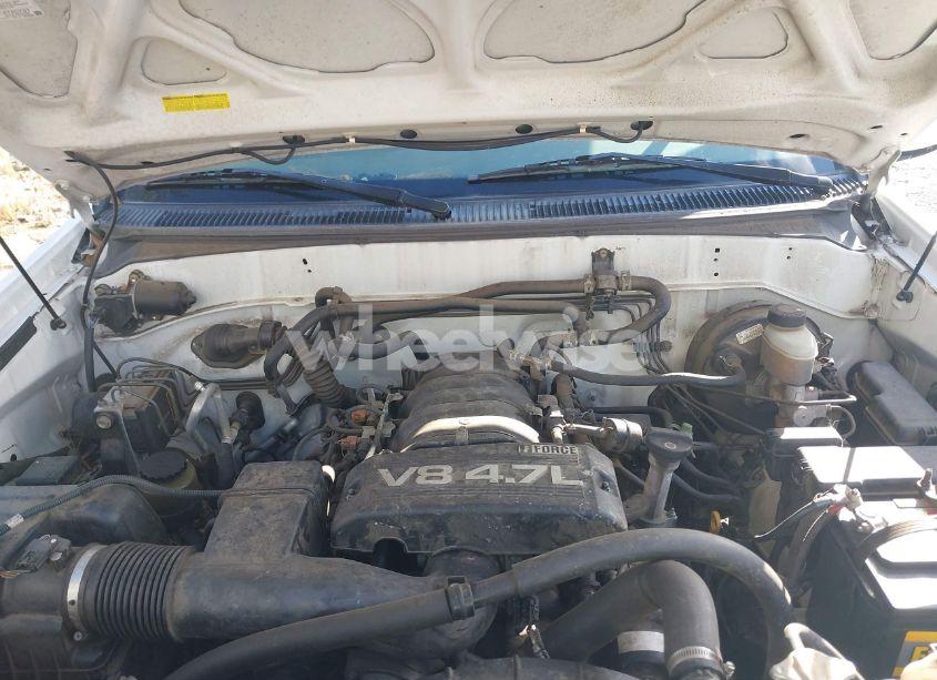 Photo 10 of 2005 Toyota Sequoia SR5 V8 (VIN 5TDZT34A05S244156)