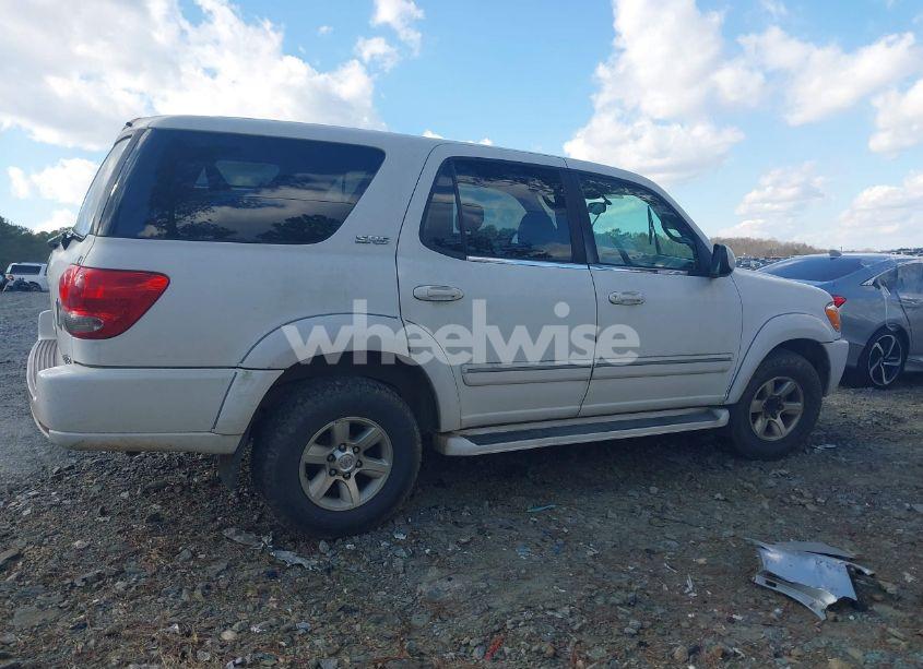 Photo 13 of 2005 Toyota Sequoia SR5 V8 (VIN 5TDZT34A05S244156)