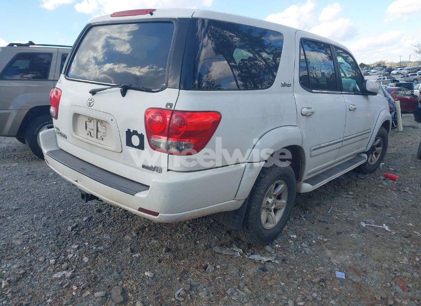 Photo 4 of 2005 Toyota Sequoia SR5 V8 (VIN 5TDZT34A05S244156)