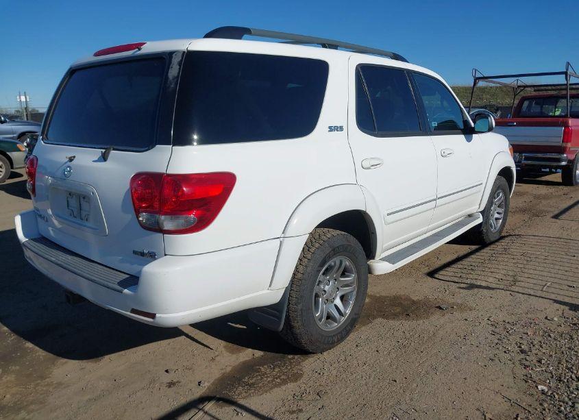 Photo 4 of 2005 Toyota Sequoia SR5 V8 (VIN 5TDZT34A05S262866)