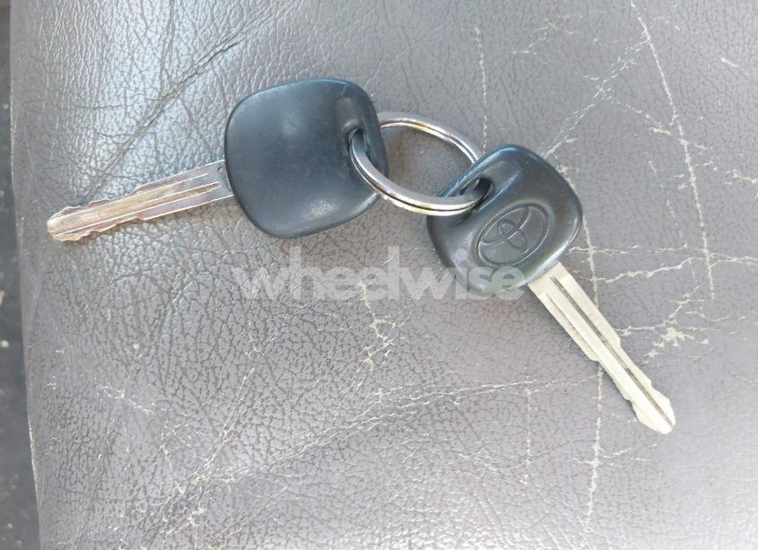 Photo 11 of 2006 Toyota Sequoia SR5 V8 (VIN 5TDZT34A06S281693)