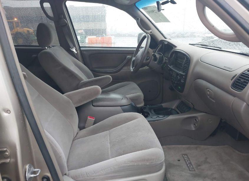 Photo 5 of 2006 Toyota Sequoia SR5 V8 (VIN 5TDZT34A06S282178)