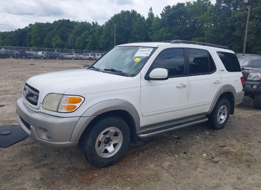 Photo 2 of 2002 Toyota Sequoia SR5 V8 (VIN 5TDZT34A12S124376)