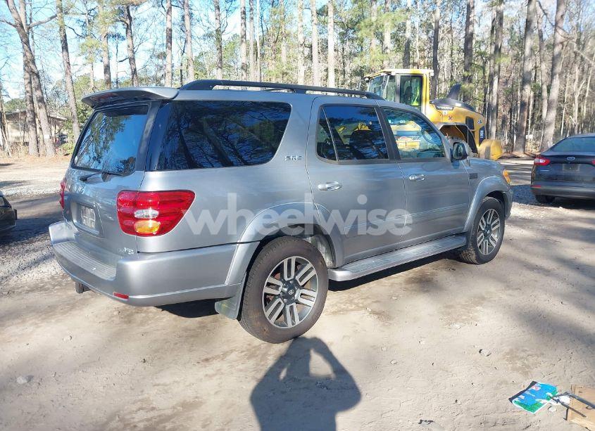Photo 4 of 2003 Toyota Sequoia SR5 V8 (VIN 5TDZT34A13S165513)