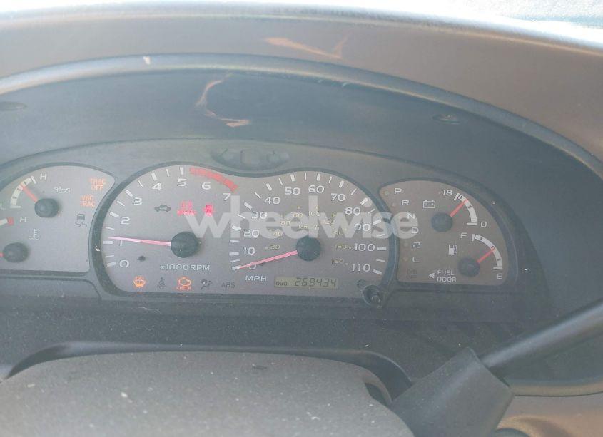 Photo 7 of 2003 Toyota Sequoia SR5 V8 (VIN 5TDZT34A13S192937)