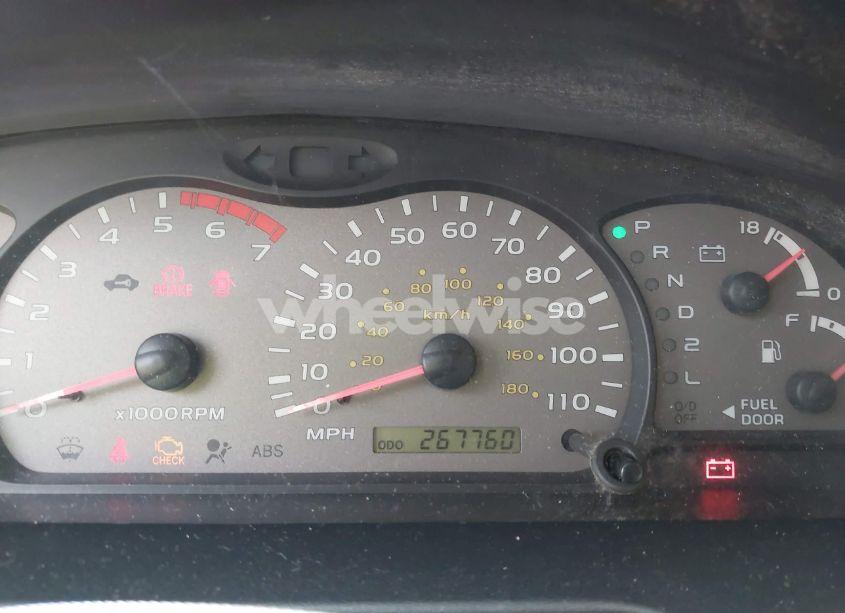 Photo 7 of 2004 Toyota Sequoia SR5 V8 (VIN 5TDZT34A14S217353)