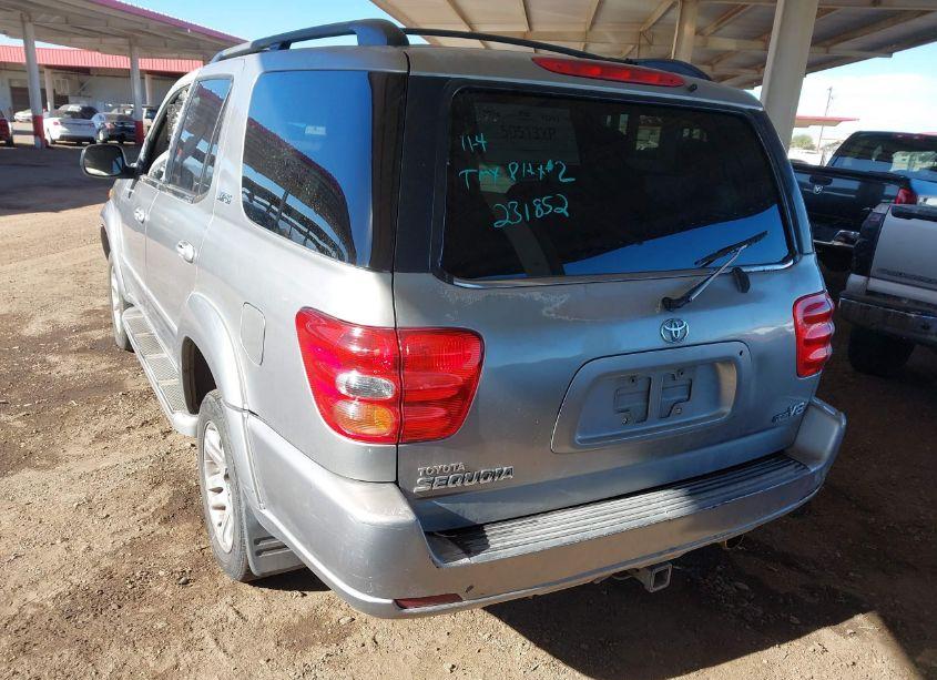 Photo 3 of 2004 Toyota Sequoia SR5 V8 (VIN 5TDZT34A14S231852)