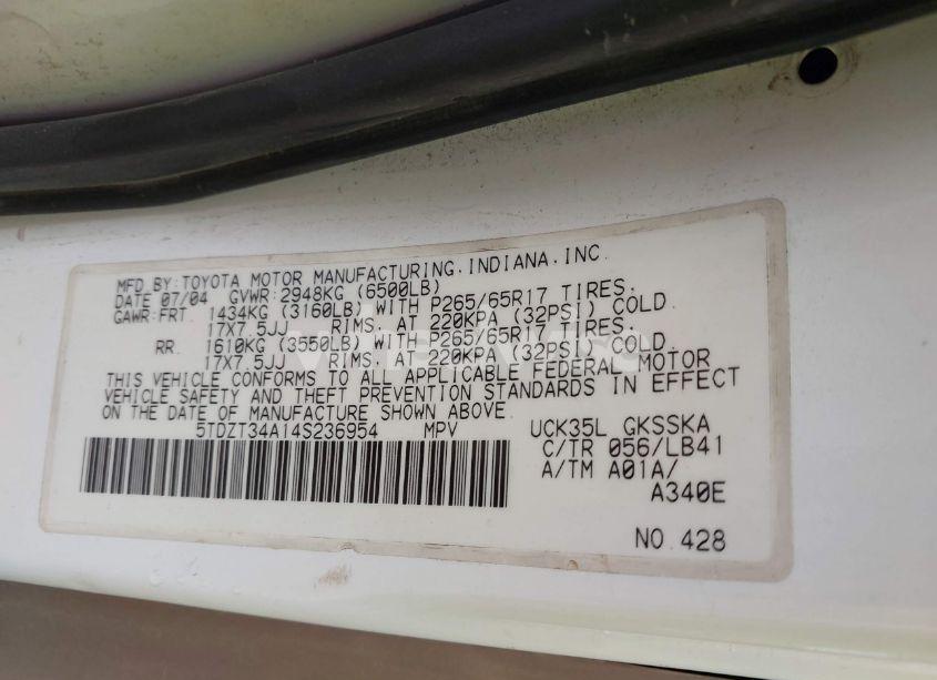 Photo 9 of 2004 Toyota Sequoia SR5 V8 (VIN 5TDZT34A14S236954)