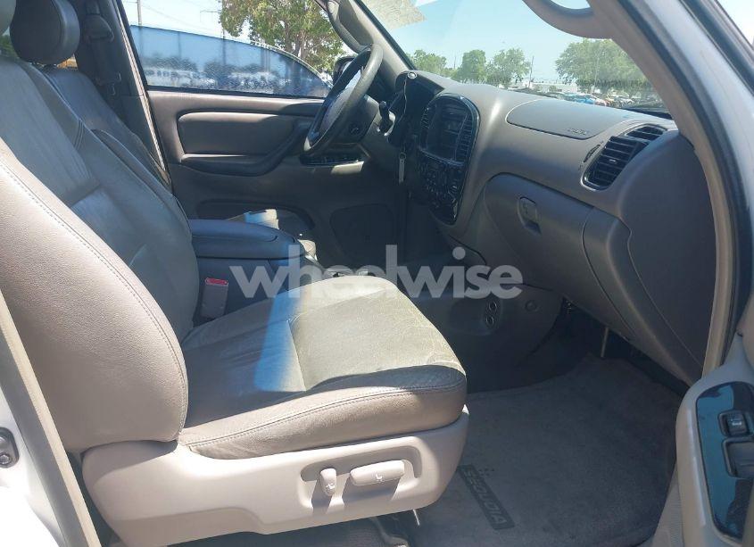 Photo 5 of 2006 Toyota Sequoia SR5 V8 (VIN 5TDZT34A16S275501)