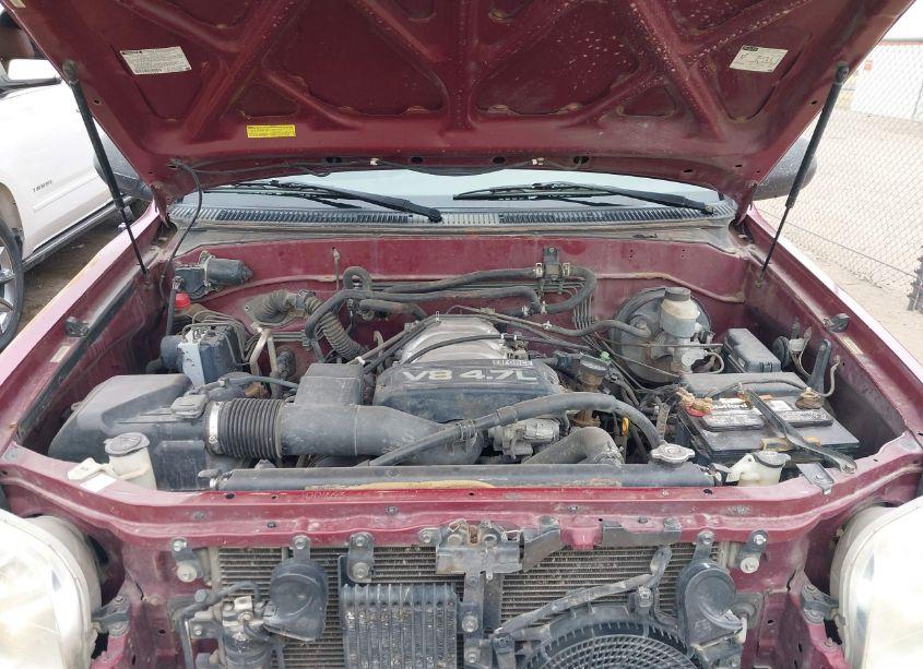 Photo 10 of 2002 Toyota Sequoia SR5 V8 (VIN 5TDZT34A22S088245)