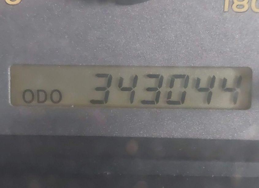 Photo 15 of 2002 Toyota Sequoia SR5 V8 (VIN 5TDZT34A22S088245)