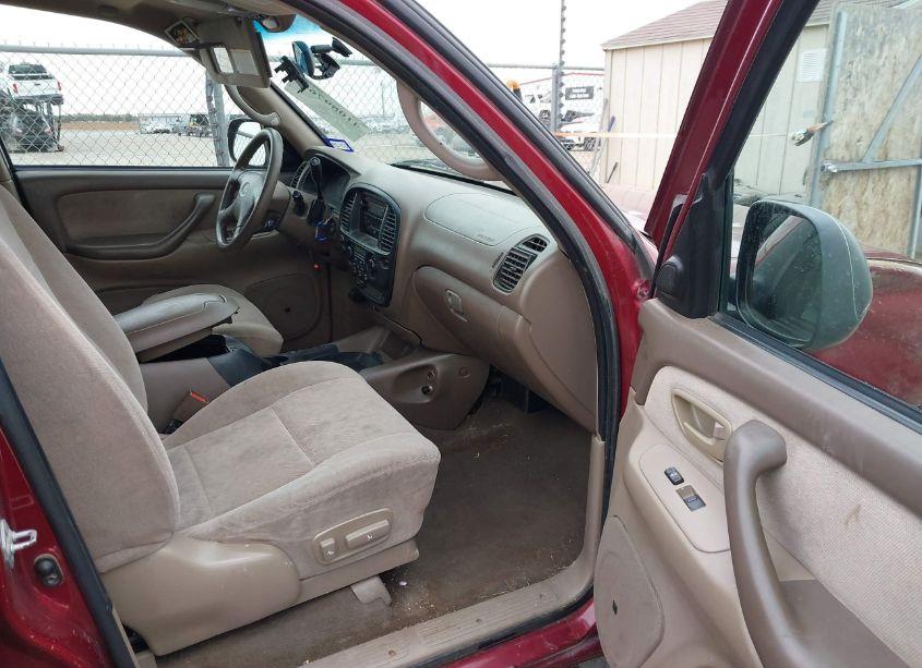 Photo 5 of 2002 Toyota Sequoia SR5 V8 (VIN 5TDZT34A22S088245)