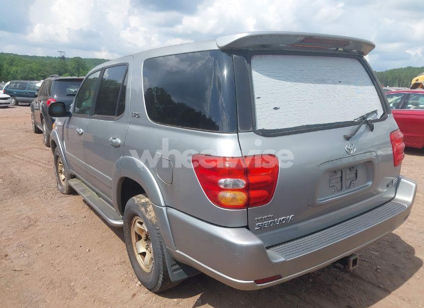 Photo 3 of 2002 Toyota Sequoia SR5 (VIN 5TDZT34A22S120451)