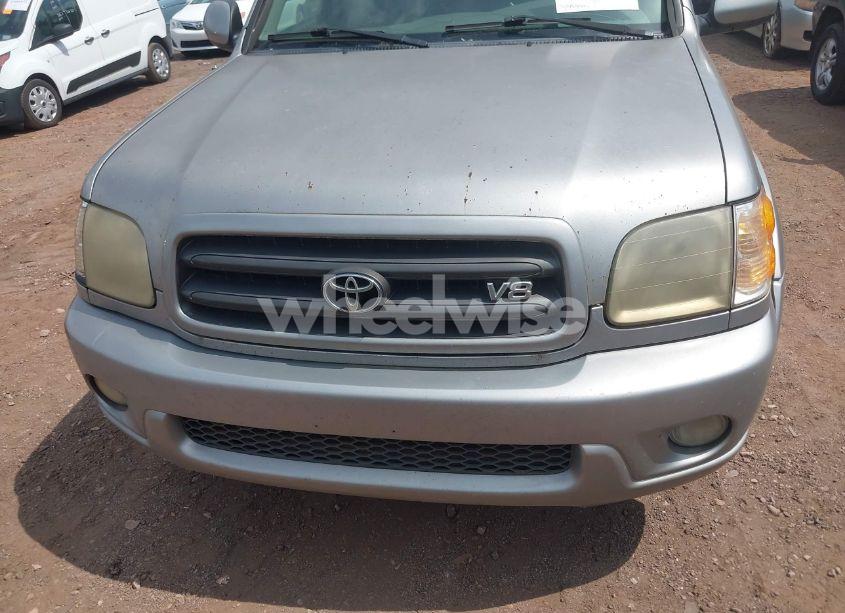 Photo 6 of 2002 Toyota Sequoia SR5 (VIN 5TDZT34A22S120451)