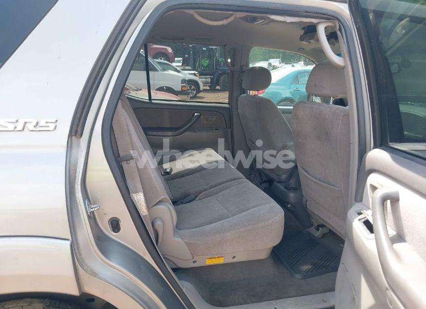 Photo 8 of 2002 Toyota Sequoia SR5 (VIN 5TDZT34A22S120451)