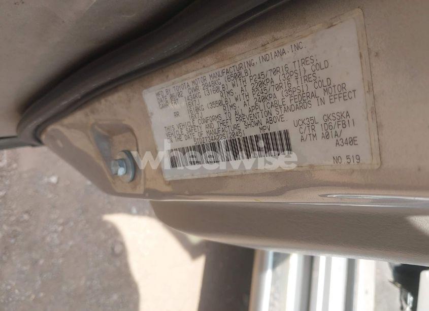 Photo 9 of 2002 Toyota Sequoia SR5 (VIN 5TDZT34A22S120451)