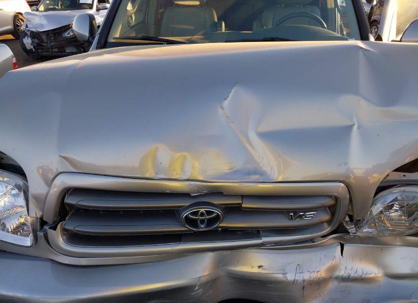 Photo 10 of 2003 Toyota Sequoia SR5 V8 (VIN 5TDZT34A23S197550)