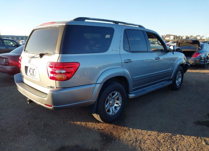 Photo 4 of 2003 Toyota Sequoia SR5 V8 (VIN 5TDZT34A23S197550)
