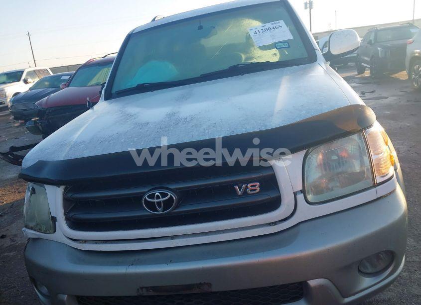 Photo 11 of 2003 Toyota Sequoia SR5 V8 (VIN 5TDZT34A23S201855)