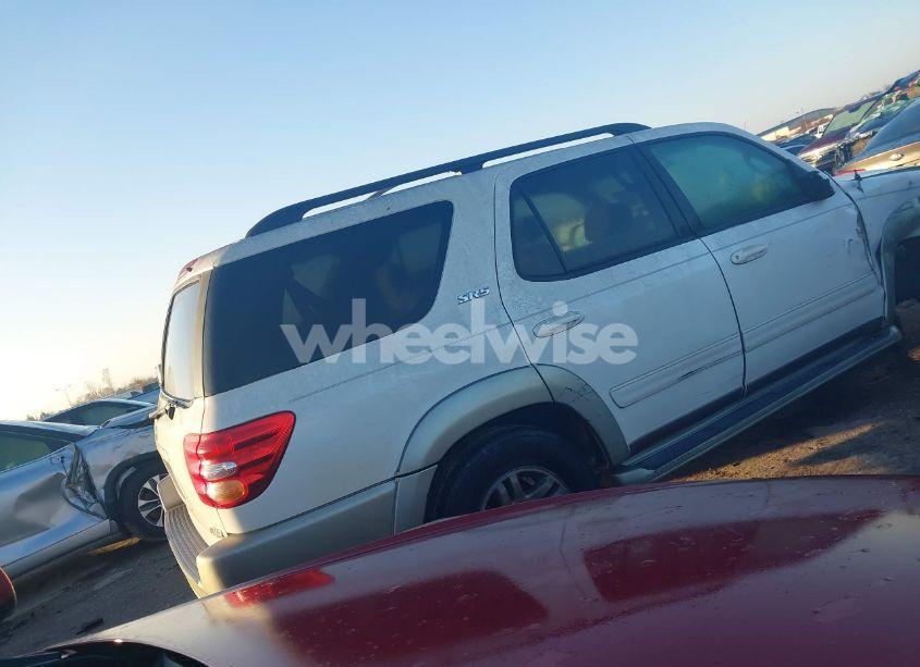 Photo 4 of 2003 Toyota Sequoia SR5 V8 (VIN 5TDZT34A23S201855)