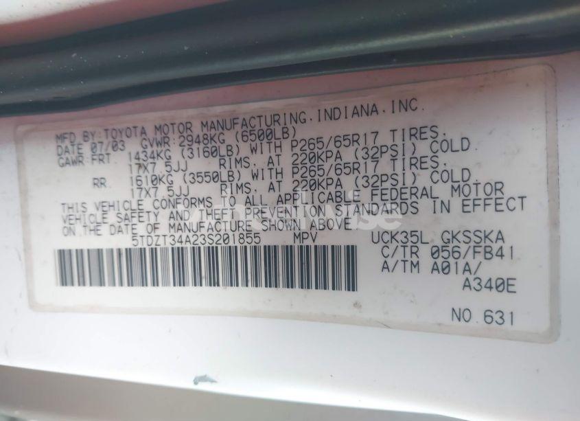 Photo 9 of 2003 Toyota Sequoia SR5 V8 (VIN 5TDZT34A23S201855)