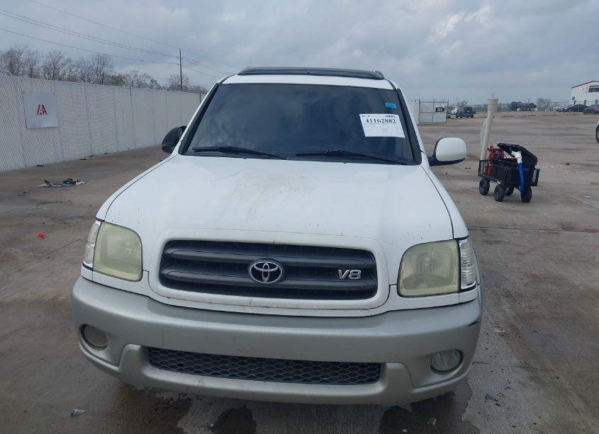 Photo 6 of 2004 Toyota Sequoia SR5 V8 (VIN 5TDZT34A24S210864)