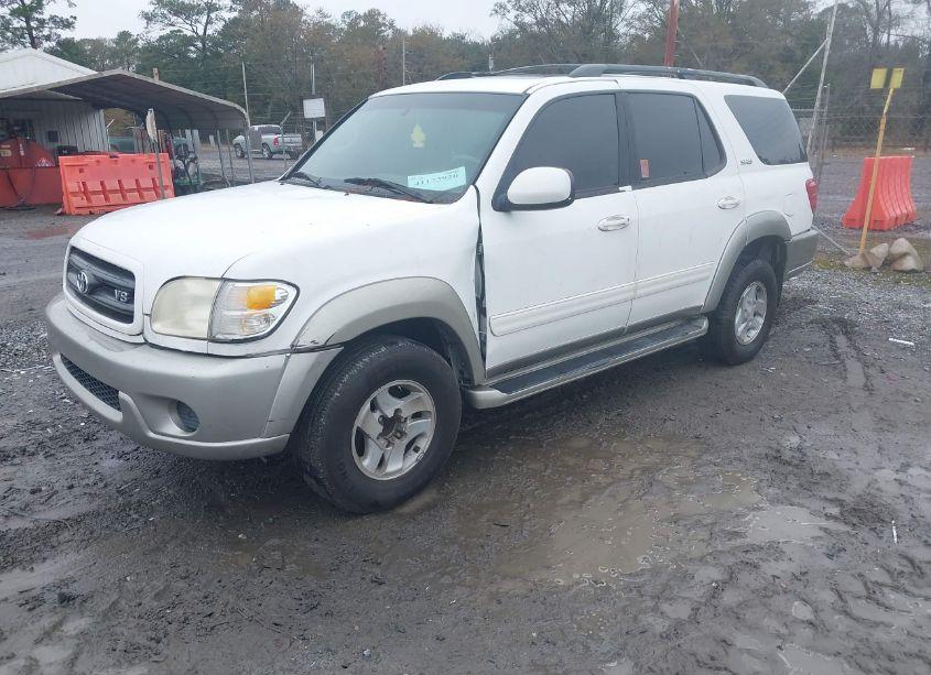 Photo 2 of 2004 Toyota Sequoia SR5 V8 (VIN 5TDZT34A24S224344)