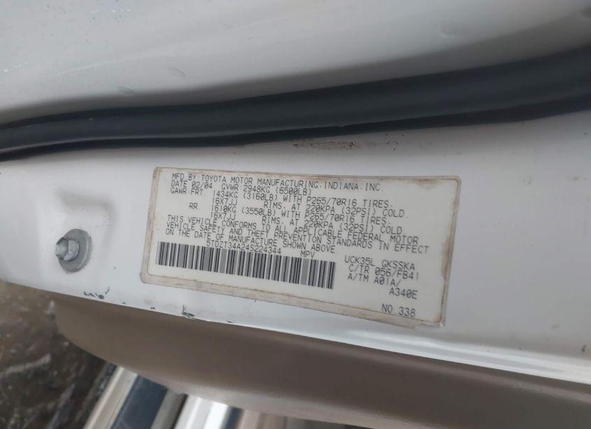 Photo 9 of 2004 Toyota Sequoia SR5 V8 (VIN 5TDZT34A24S224344)