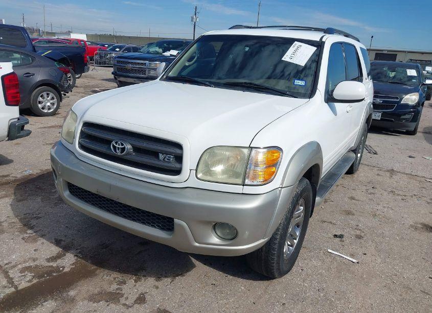 Photo 2 of 2004 Toyota Sequoia SR5 V8 (VIN 5TDZT34A24S230077)