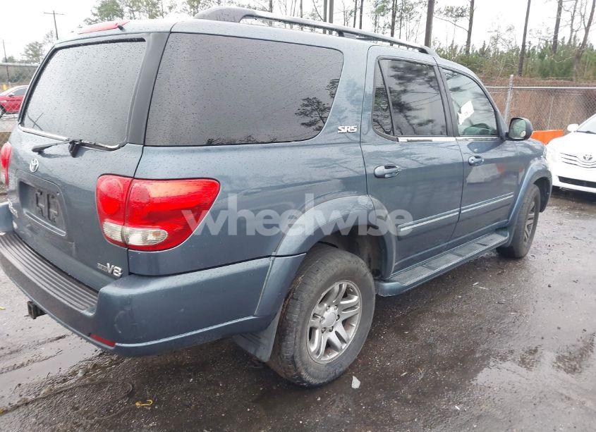 Photo 4 of 2005 Toyota Sequoia SR5 V8 (VIN 5TDZT34A25S247933)