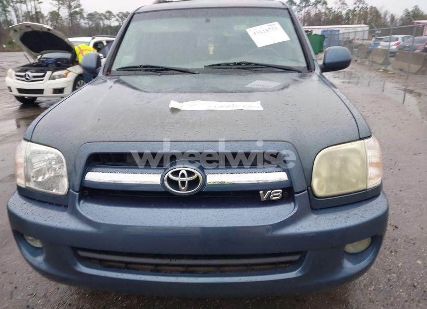 Photo 6 of 2005 Toyota Sequoia SR5 V8 (VIN 5TDZT34A25S247933)