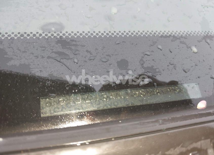 Photo 9 of 2005 Toyota Sequoia SR5 V8 (VIN 5TDZT34A25S247933)