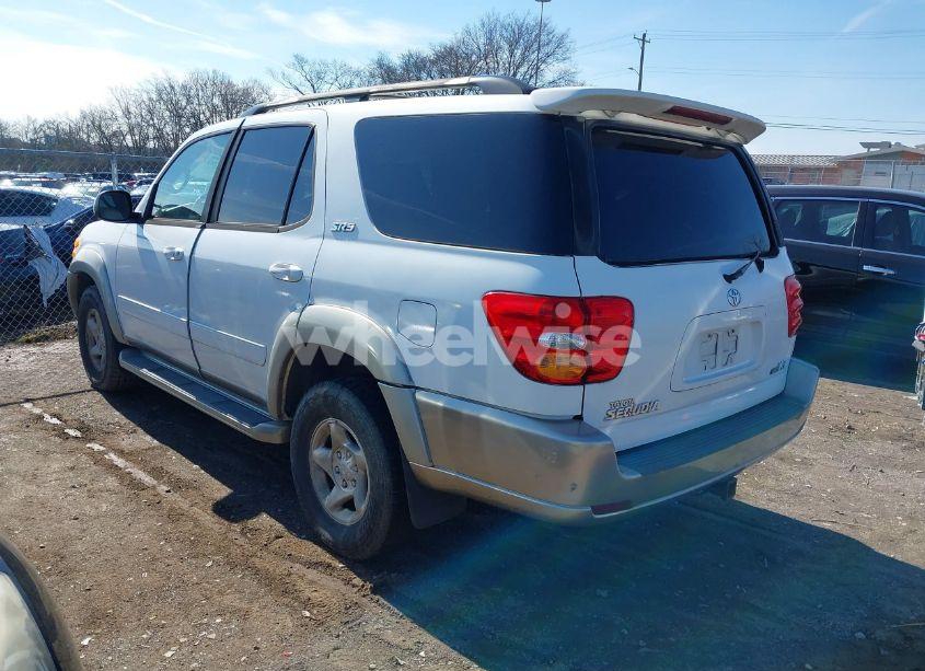 Photo 3 of 2002 Toyota Sequoia SR5 V8 (VIN 5TDZT34A32S087671)