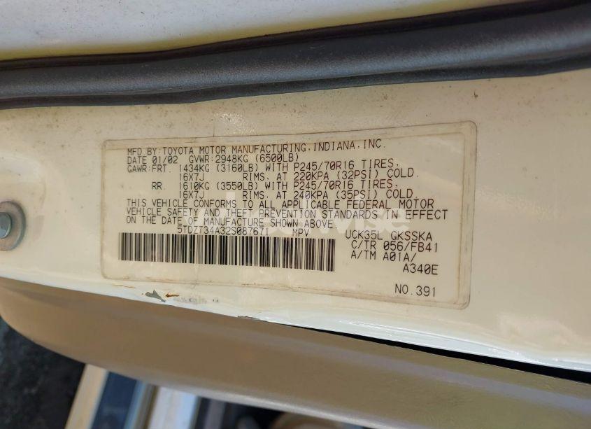 Photo 9 of 2002 Toyota Sequoia SR5 V8 (VIN 5TDZT34A32S087671)