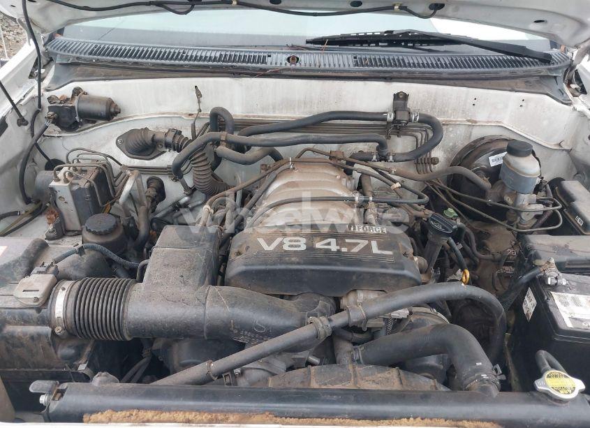 Photo 10 of 2002 Toyota Sequoia SR5 V8 (VIN 5TDZT34A32S134438)