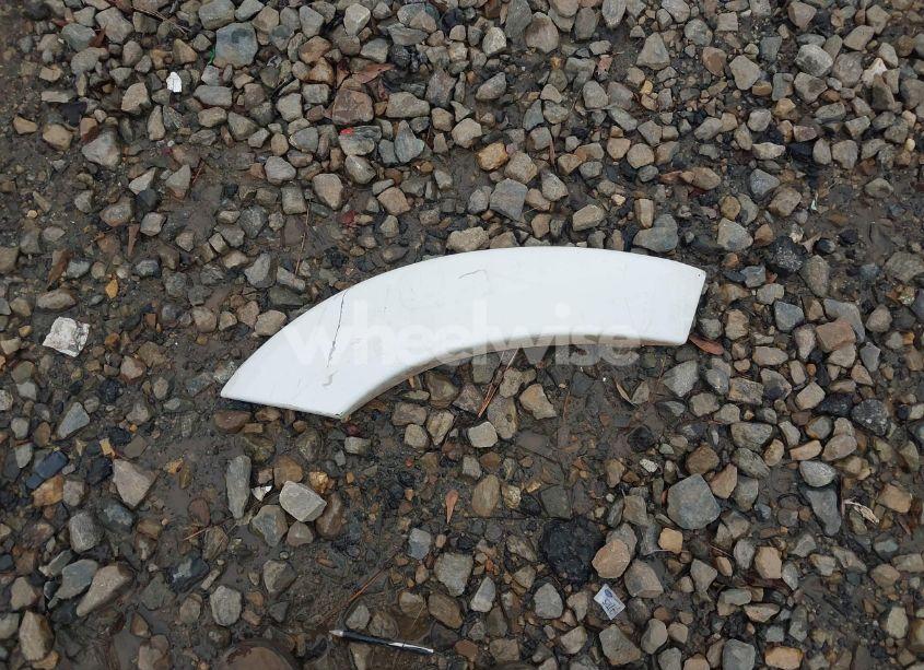 Photo 12 of 2002 Toyota Sequoia SR5 V8 (VIN 5TDZT34A32S134438)