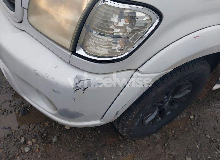 Photo 14 of 2002 Toyota Sequoia SR5 V8 (VIN 5TDZT34A32S134438)