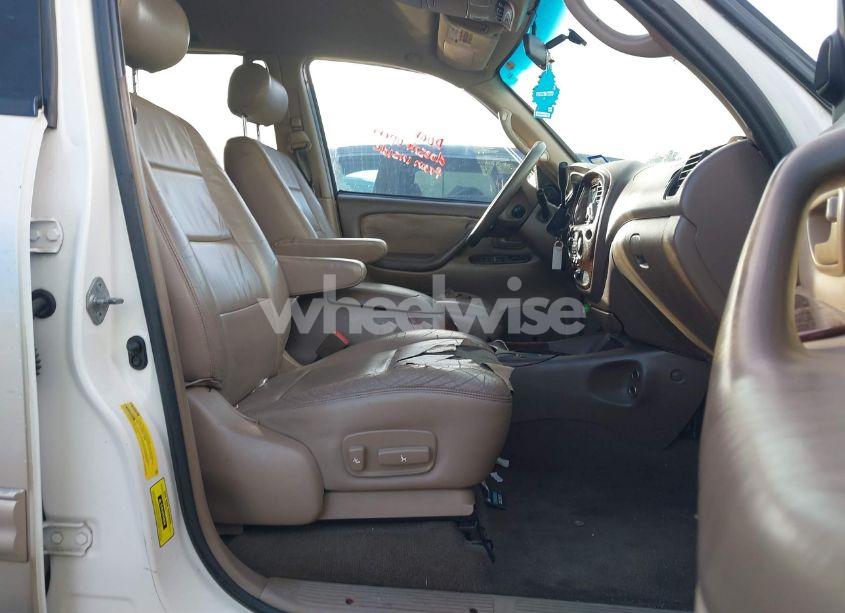 Photo 5 of 2003 Toyota Sequoia SR5 V8 (VIN 5TDZT34A33S147241)