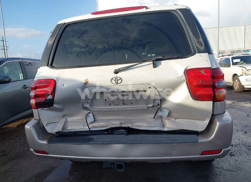 Photo 6 of 2003 Toyota Sequoia SR5 V8 (VIN 5TDZT34A33S147241)