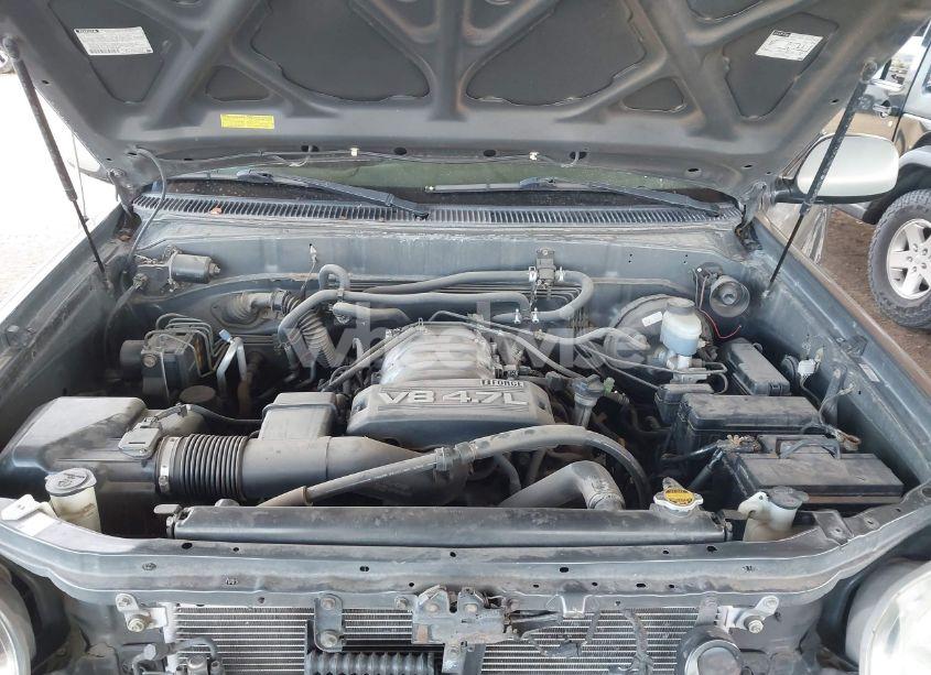 Photo 10 of 2003 Toyota Sequoia SR5 V8 (VIN 5TDZT34A33S183141)